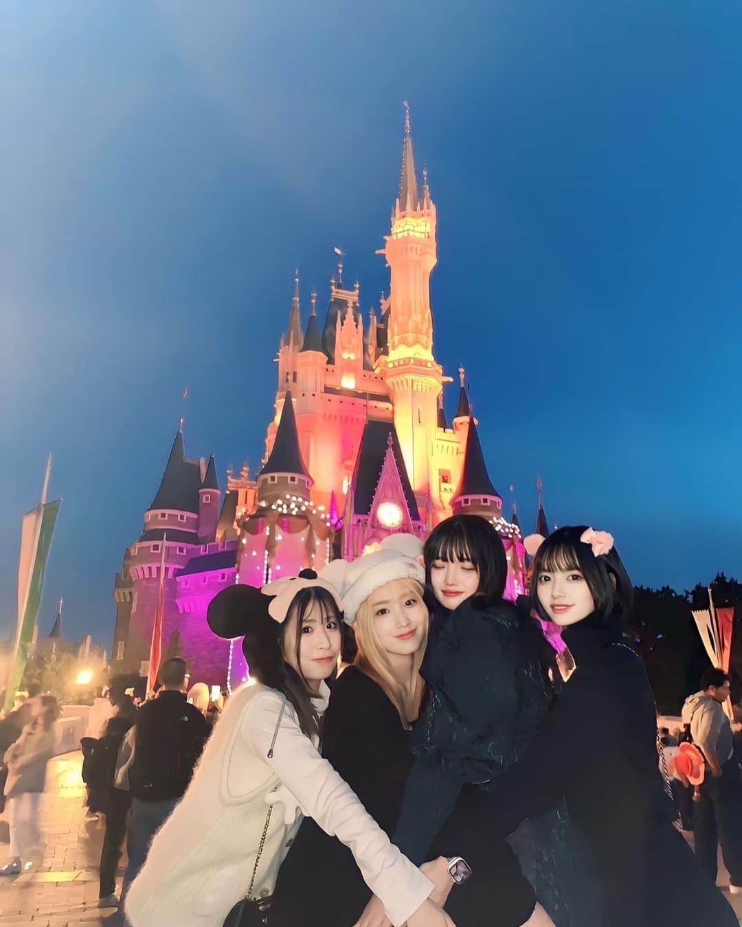 山口瑠璃さんのインスタグラム写真 - (山口瑠璃Instagram)「ディズニー🏰🤍 #disney」10月25日 0時00分 - chacha_ruri_