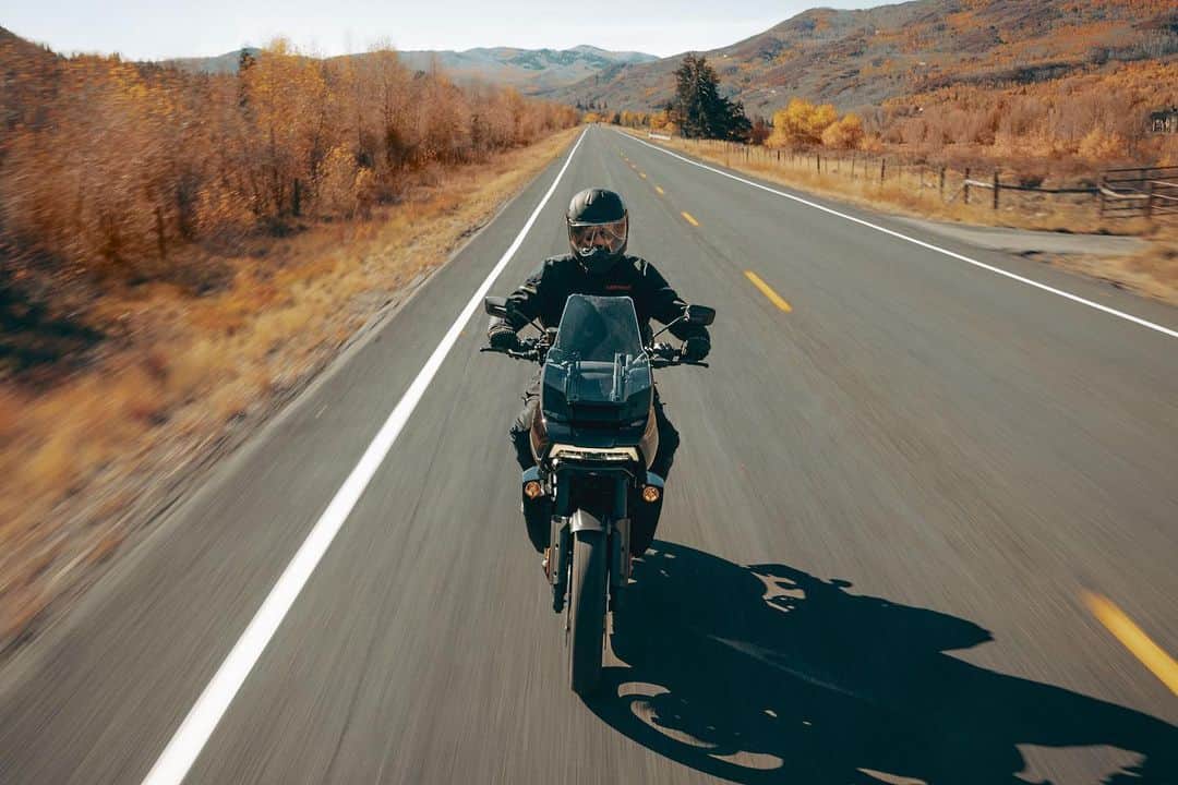 Harley-Davidsonさんのインスタグラム写真 - (Harley-DavidsonInstagram)「All terrain dominance.​  Tap the link in bio to learn more about the 2023 Pan America 1250.​  #HarleyDavidson #PanAmerica #ADVmotorcycle​」10月25日 0時00分 - harleydavidson