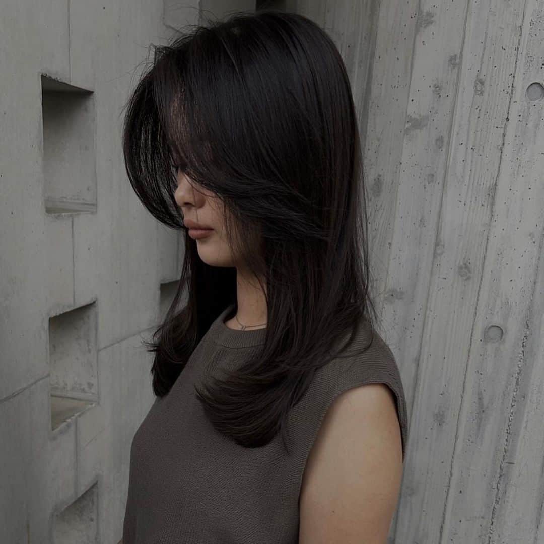Leverage リバレッジさんのインスタグラム写真 - (Leverage リバレッジInstagram)「Leverage NewYork —shirokane—  リバレッジニューヨーク 【広尾店】 東京都渋谷区広尾5-1-32 ST広尾3F TEL：0367219578  広尾駅  徒歩5分 恵比寿駅 徒歩10分  【白金店】 東京都港区白金台5-18-18 barbizon18 2F Tel 03-6456-2450  白金台駅  徒歩3分 目黒駅 徒歩10分  ☆随時スタッフ募集中☆ Leverage @leveragenewyork ↑こちらのアカウントより店舗情報発信しております！ （広尾/恵比寿/海外メンズヘア/サイドパート/フェード/理容室/外国人風ヘア/バーバー/メンズカット/mens hair）  #外国人風ヘア #レイヤーヘア　 #海外風ヘア  #海外ヘア  #layerhair #レイヤーカット #外国人風ヘア #外国人風メンズカット　 #海外メンズヘア #大人メンズヘア  #minimalchic」10月25日 0時01分 - leveragenewyork