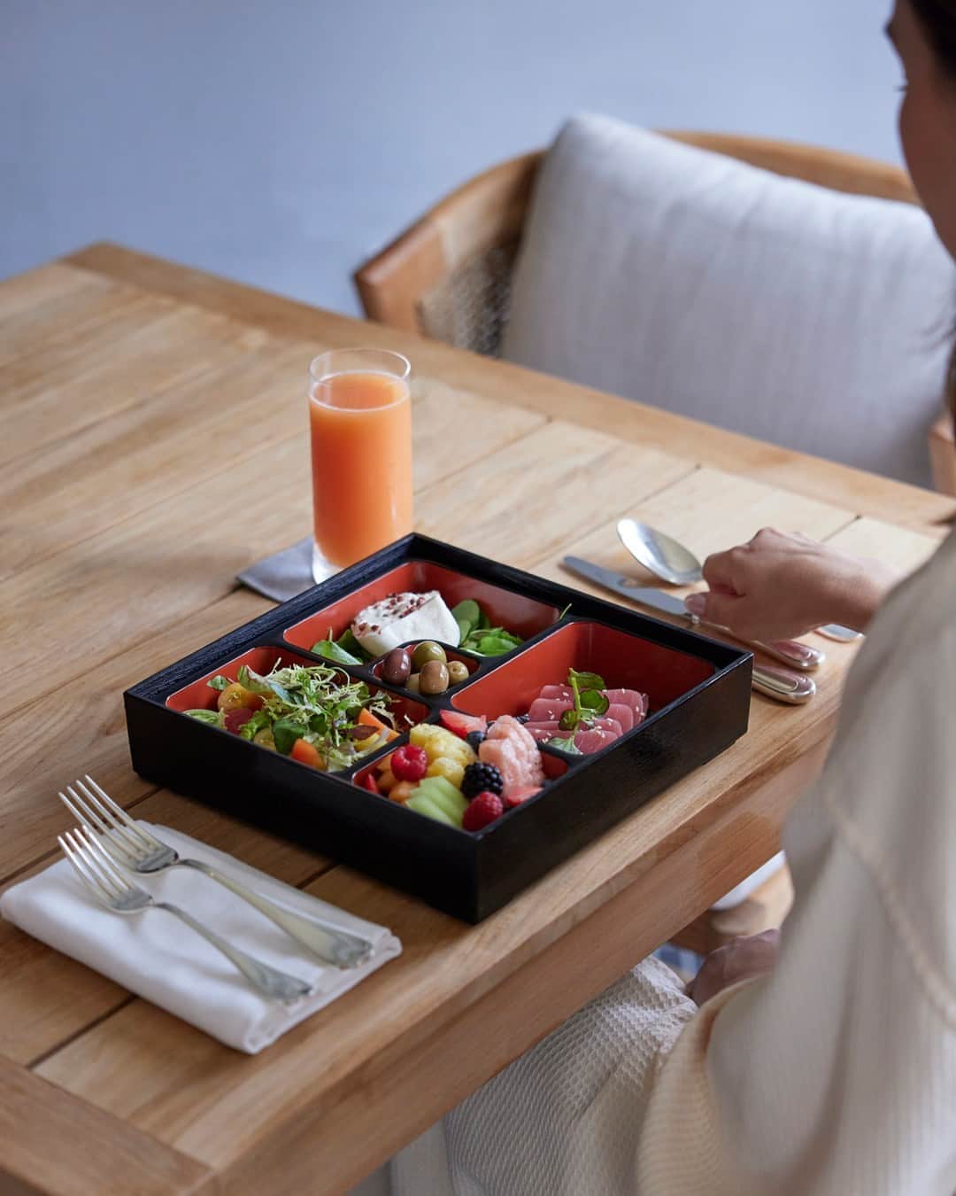 のインスタグラム：「Enjoy our Naturally Peninsula menu for a healthy meal after your spa treatment.   #thepeninsulanewyork #luxurytravel #nychotels  #peninsulaspa #spaday」