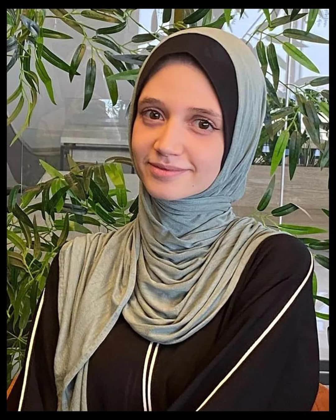 TIME Magazineさんのインスタグラム写真 - (TIME MagazineInstagram)「“I hope that we’ll stay alive, not because I want life, but because I want to tell our stories, the stories of our people,” 21-year-old Tala Herzallah, a student in Gaza, told TIME.  It is difficult to hear the voices of Palestinians living in Gaza today, amid daily Israeli airstrikes, where more than 3,700 Palestinians have been killed since Oct 7. Hamas killed 1,400 in its attack on Israel, and the group is still holding more than 200 hostages in Gaza. Israeli authorities have cut off fuel and electricity to the enclave, making it difficult for residents to keep their devices charged, let alone reach the outside world. While many international journalists are based in Israel, there is a limited foreign media presence in Gaza.  Palestinians living in Gaza are keen to share their experiences. Swipe through to read Herzallah’s and other Palestinians’ stories from Gaza, and find more at the link in bio」10月25日 0時05分 - time