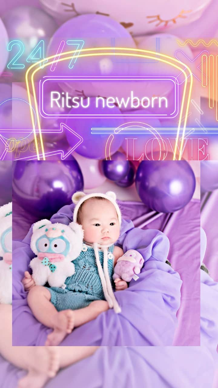 佐藤すみれのインスタグラム：「💜💜💜  ニューボーンフォト👶🏻リールver  カメラマンの杏奈さんが作ってくださいました！ だでぃに寄せた格闘衣装とハンギョドンがかわい🥲  　　　 #ニューボーンフォト #生後38日  #新生児 #新生児フォト #newborn  #男の子ベビー #男の子ママ  #男の子ベビーコーデ #律 #りつ #すー鷹ふぁみりぃ #一姫二太郎  #2歳差育児 #2歳差姉弟 #姉弟ママ  #ハンギョドン #ハンギョドン推し」