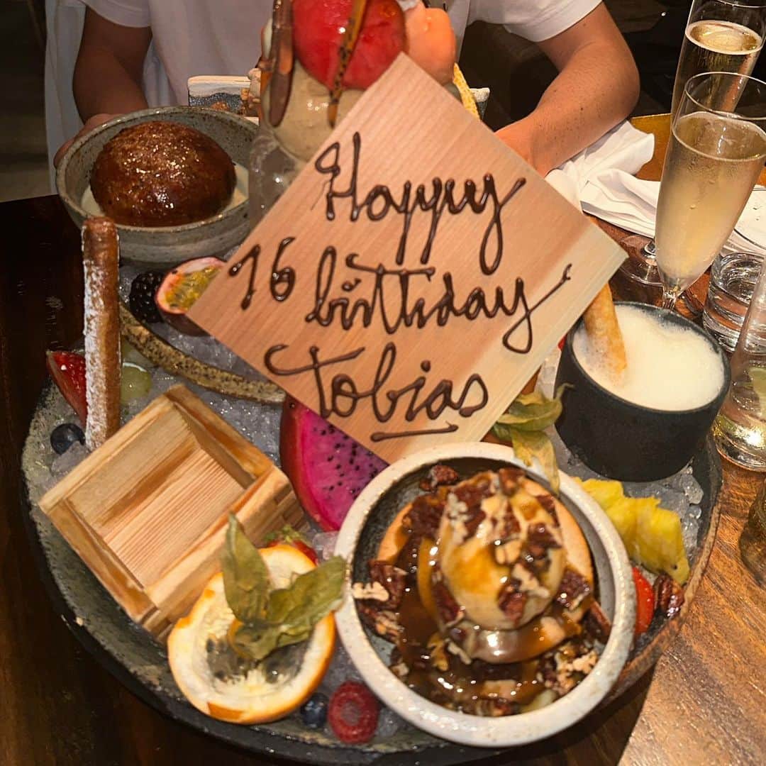 アレッサンドロ・デル・ピエロさんのインスタグラム写真 - (アレッサンドロ・デル・ピエロInstagram)「Sweet 16!! Happy Birthday 🎂 @tobias.delpiero  . . . October 22 - 2023」10月25日 0時39分 - alessandrodelpiero