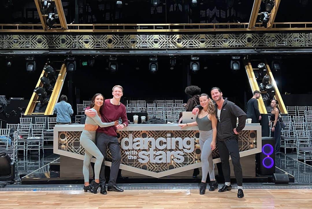 ジェナ・ジョンソンさんのインスタグラム写真 - (ジェナ・ジョンソンInstagram)「Tonight is going to be a special moment for all of us sharing the stage. Never have the combined 12 couples shared the stage all at once, and the person bringing us together for this dance is our dear Len Goodman.   Val and I have felt a huge responsibility to create something that Len would smile from ear to ear watching. And yesterday while we were running around giving last minute notes and tweaks… I was stopped in my tracks at the thought of Len watching his ballroom family from the heavenly skies dance a waltz in his honor… and all the stress went away.   This is for you, Len. We love you. And we miss you 🤍」10月25日 0時52分 - jennajohnson