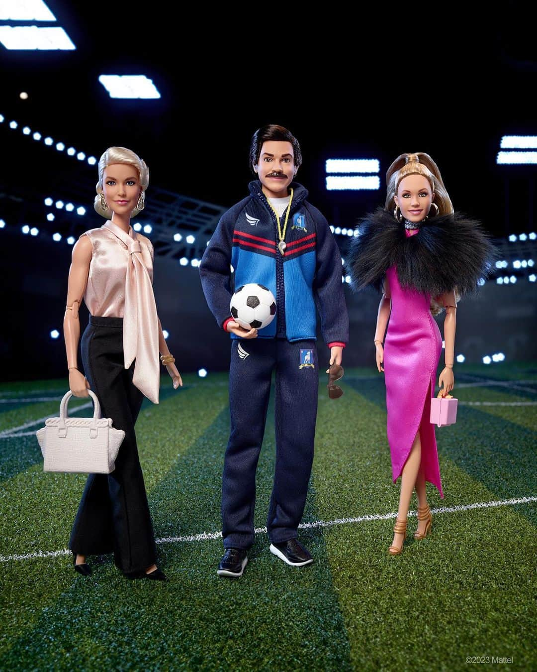 バービーのインスタグラム：「You better BELIEVE it! ⚽ Shop the Ted, Rebecca, and Keeley #Barbie Signature dolls inspired by the hit show #TedLasso now.」