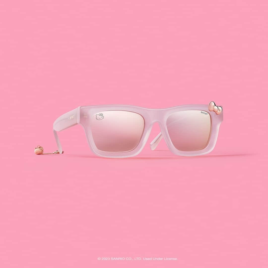 Hello Kittyさんのインスタグラム写真 - (Hello KittyInstagram)「Shades on 🕶💕 The latest drop with @mvmtforher includes three different color palettes, each with a matching pair of sunnies and a watch! Link in bio.」10月25日 1時01分 - hellokitty