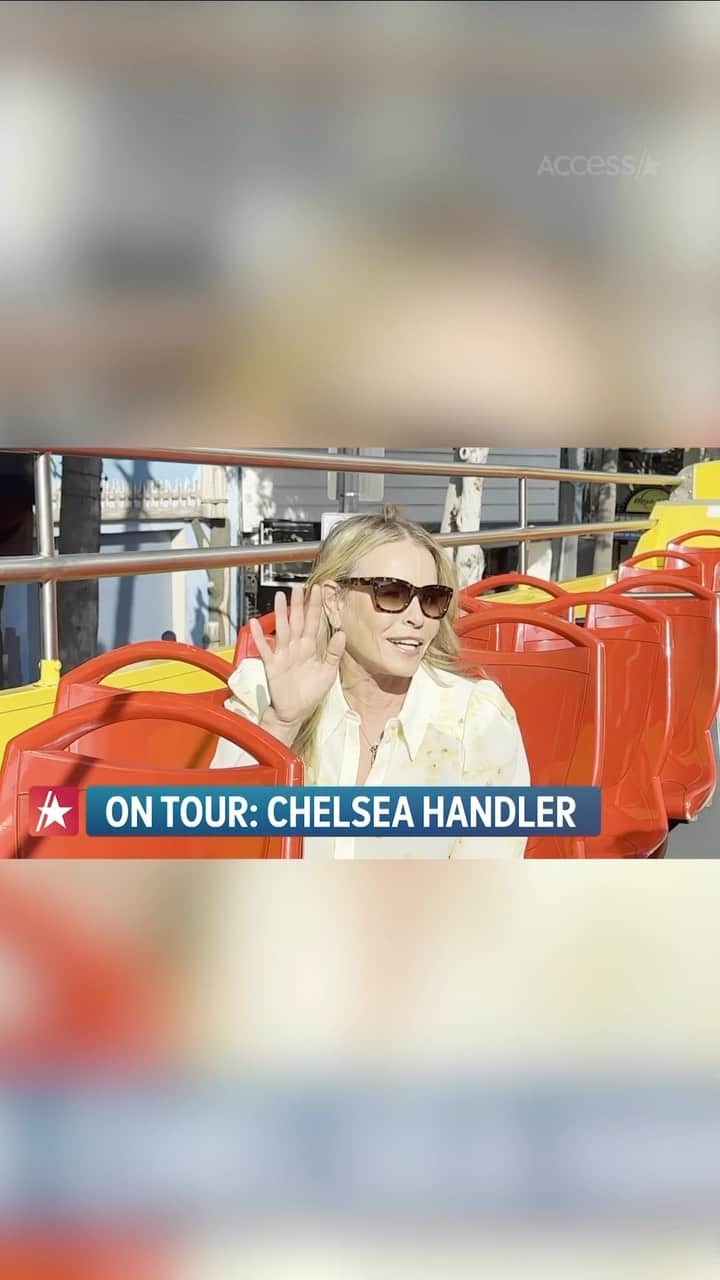 チェルシー・ハンドラーのインスタグラム：「It was @chelseahandler’s destiny to bring joy to people as a comedian, in fact it’s in her name! Chelsea exclusively caught up with Access Hollywood’s @iamscottevans while going on a @starlinetours Bus Tour!」