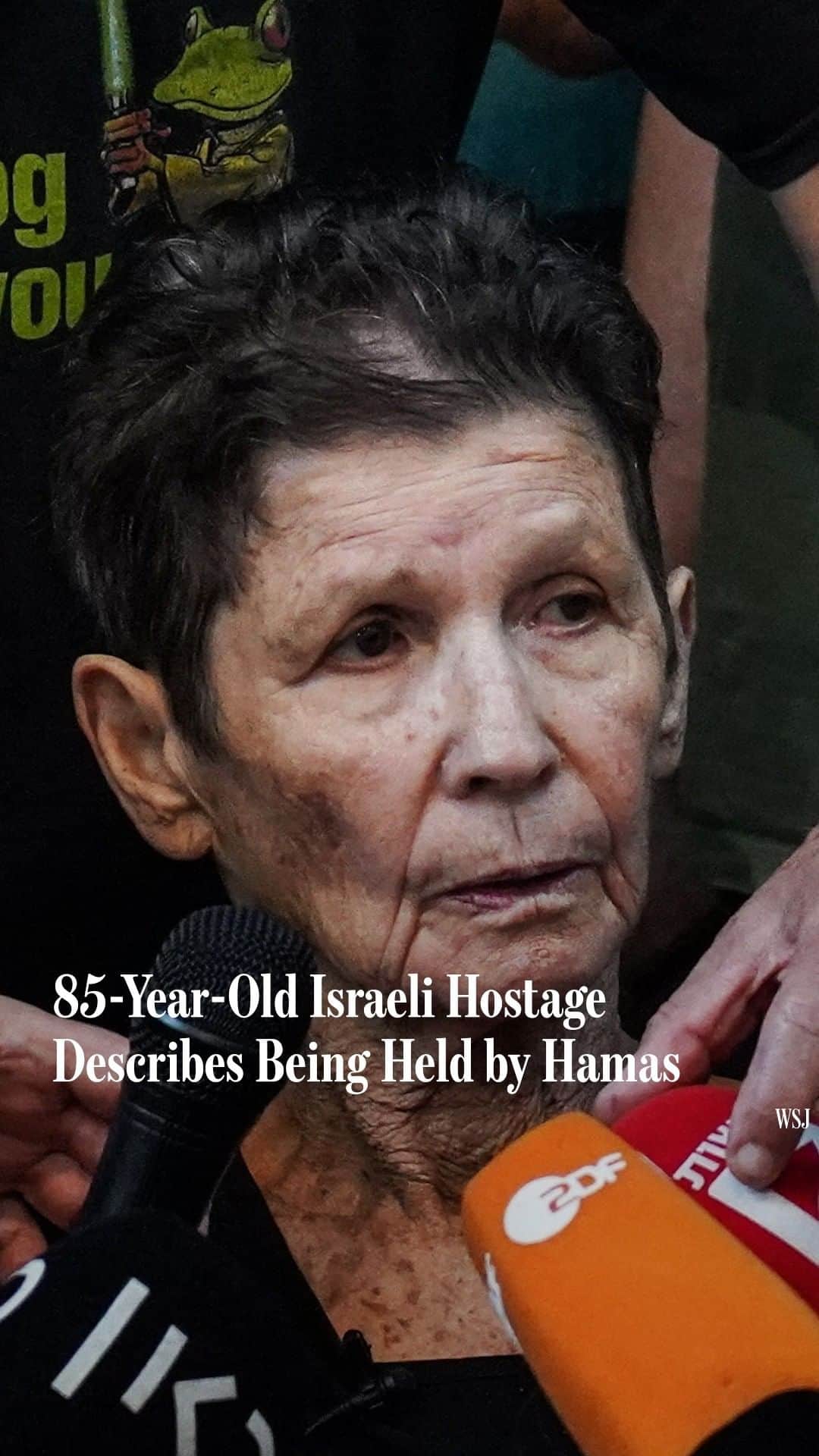 Wall Street Journalのインスタグラム：「An 85-year-old hostage released by Hamas said she “went through a hell I could never imagine.”⁠ ⁠ Yocheved Lifshitz spent 17 days in captivity after being kidnapped from her home. Her husband is still being held by the militant group.⁠ ⁠ Israel’s military said Monday that 222 people were taken hostage on Oct. 7.⁠ ⁠ Follow live coverage at the link in our bio.⁠ ⁠ Photo: Janis Laizans/Reuters」