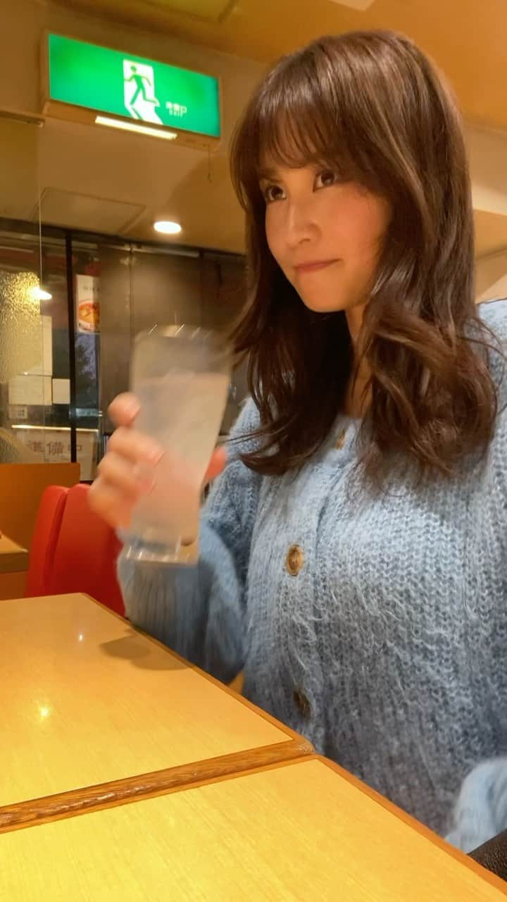 橘花凛のインスタグラム：「お仕事で飲み足りなくて、終わったあとまた飲みにきました🍶💓」