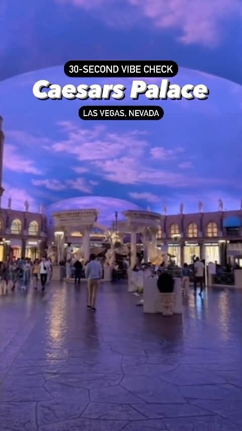 Cosmopolitanのインスタグラム：「Honestly, @caesarspalace is a classic for a reason. #30SecondVibeCheck  Why @caesarspalace is Cosmo-editor-approved: -Location, location, location ✨ -Spacious sweets for lounging 💘 -Unreal restaurants just steps away 🍝」