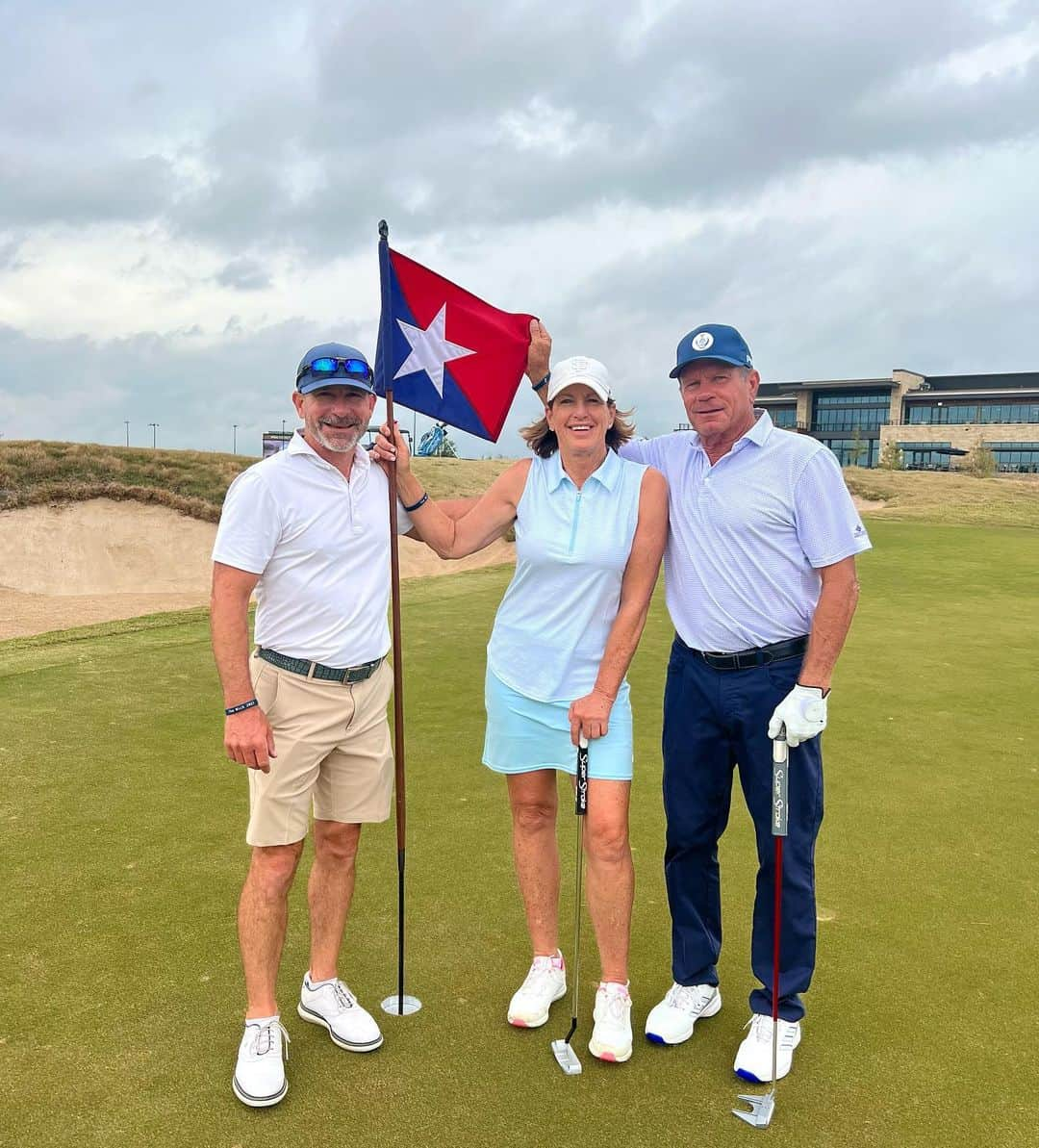 ジュリ・インクスターのインスタグラム：「Had a great time playing in The Wick with the @angelastanfordfoundation . We played the new PGA of America golf course @fieldsranchfrisco #whataday」