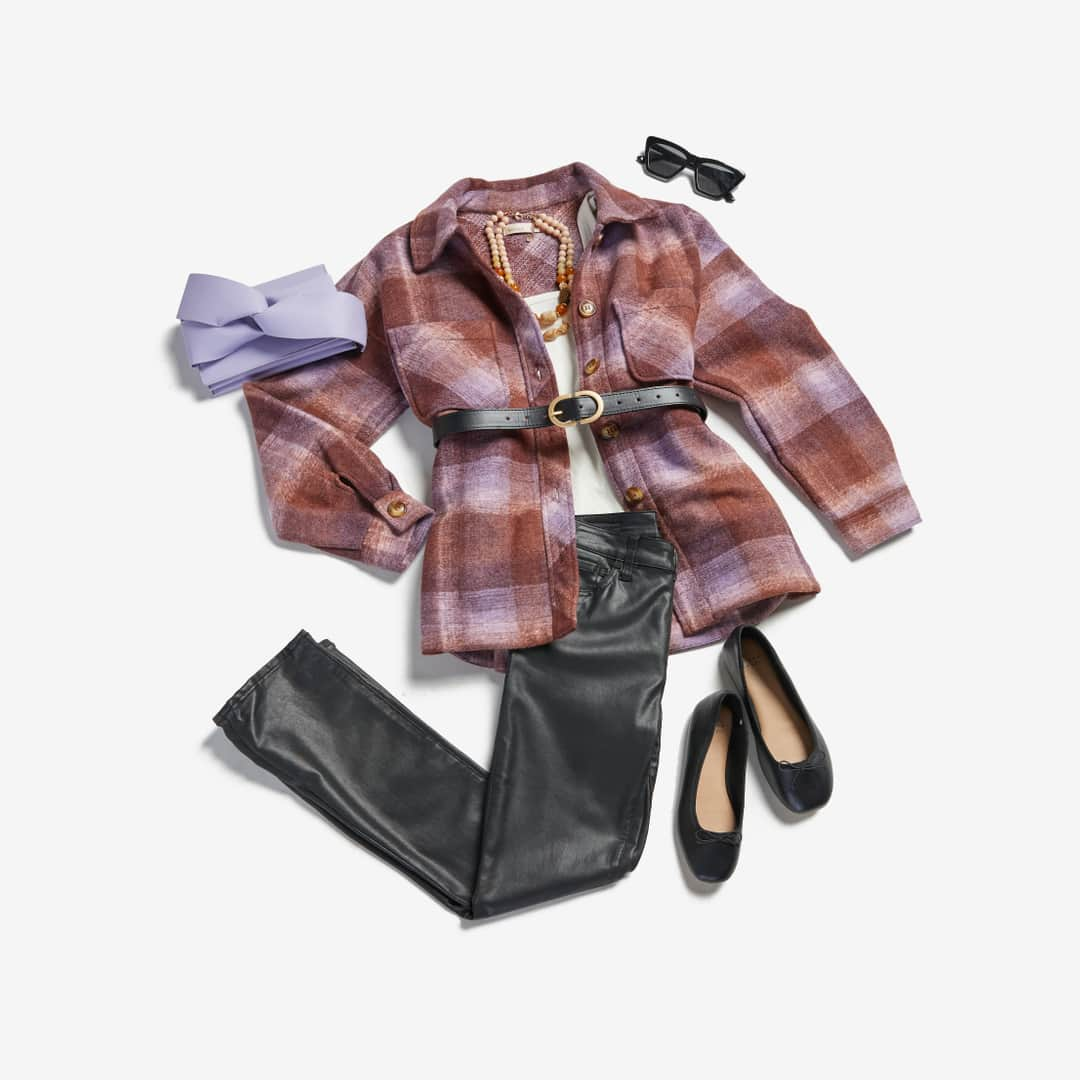 DAILYLOOKのインスタグラム：「Elevate the timeless fall plaid pattern with a touch of leather and bold statement accessories for a chic twist #plaid #fallstyle」