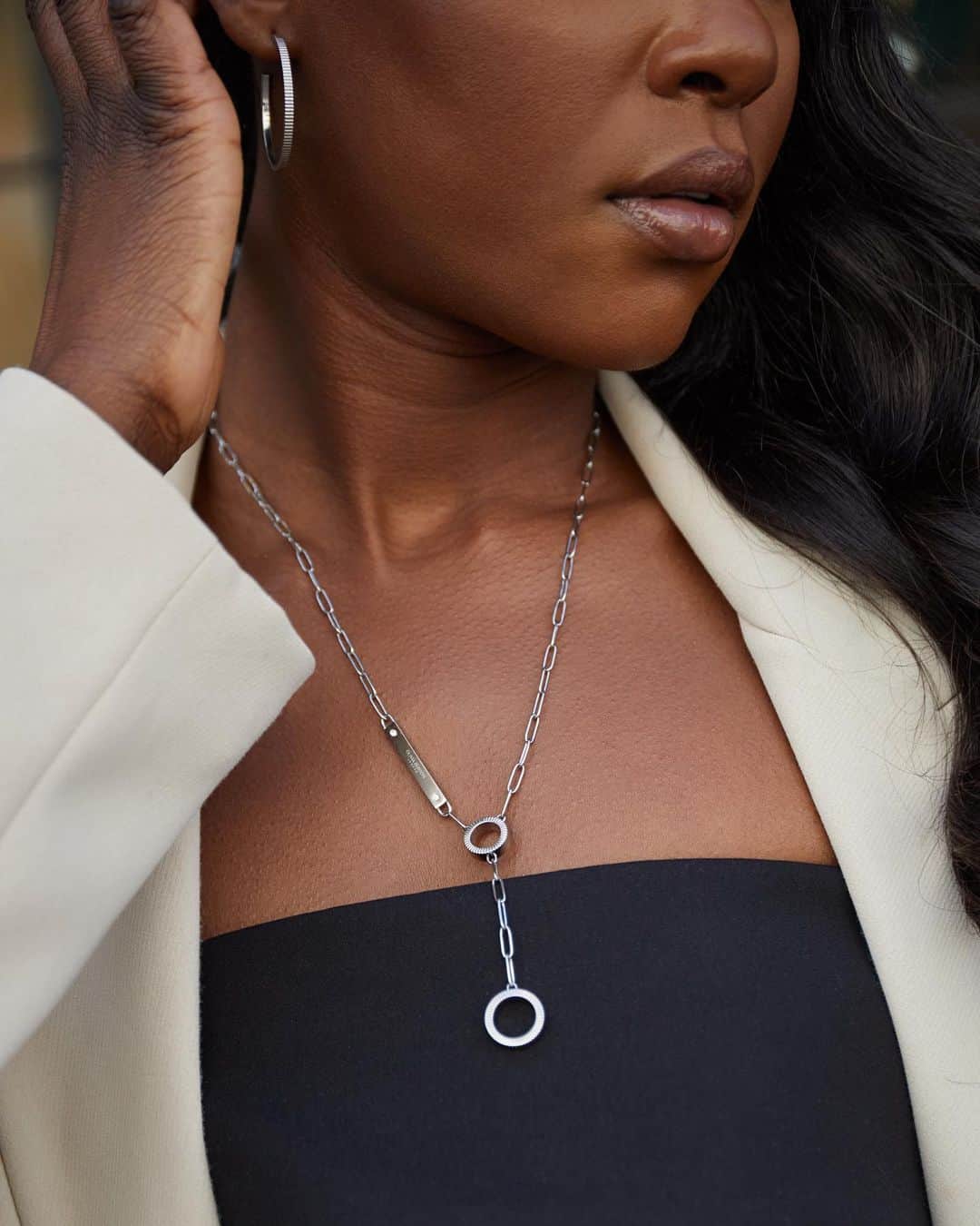 Olivia Burtonのインスタグラム：「Go from day to night with effortless style with our Classic Linear Necklace and matching Earrings.  📸 Credits: @coco_floflo   Tap to shop the look or head to our Covent Garden store.  #OliviaBurtonLondon #OliviaBurtonCollective #SilverJewellery」