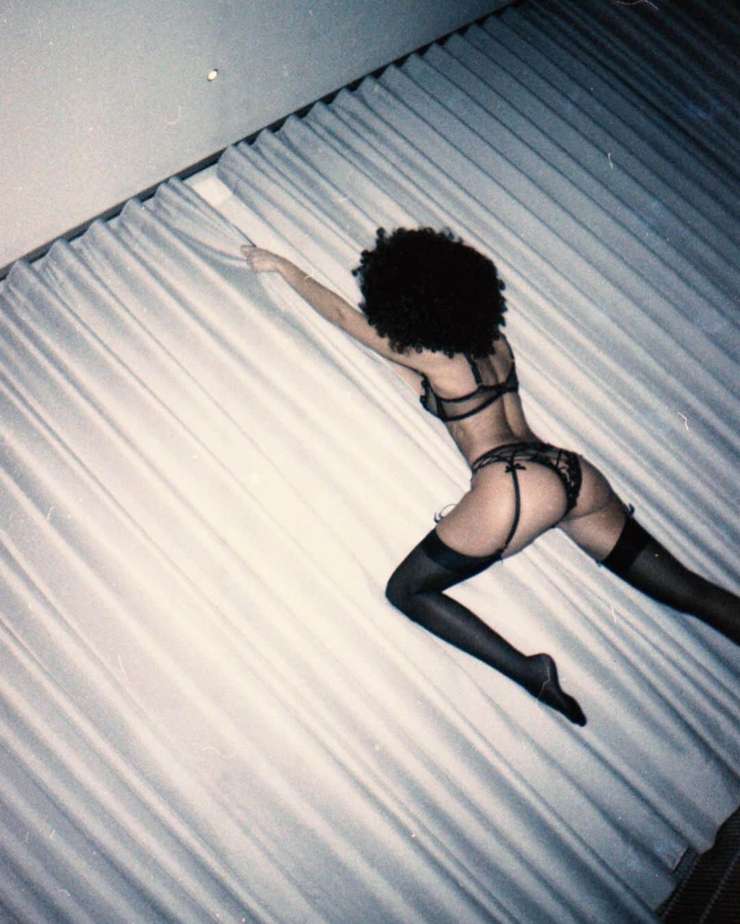 Agent Provocateurさんのインスタグラム写真 - (Agent ProvocateurInstagram)「Curtain Twitcher 👀  @beatricesegreti has a peepshow in her Paz set.  As Halloween draws closer, you might want to keep an eye out for spooks and spirits. Paz's intrincate detailing is irresistible - if you've got it, haunt it...👻  Tap to explore Paz.  #KnickersForever #AgentProvocateur  Photographer: @Marcelswann」10月25日 2時30分 - agentprovocateur