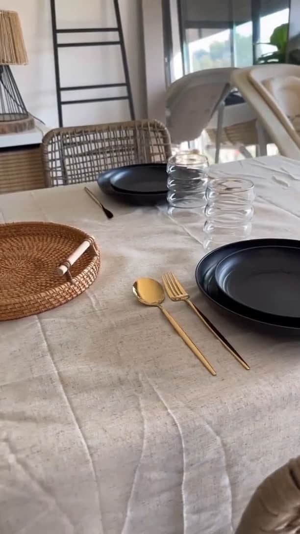 SHEINのインスタグラム：「Want to wow your dinner party guests with ALL the autumn ambiance? 🍽️💛🍂 Make it a fall haul with SHEIN HOME 🏡🛍️✨ @cloecooper_off  🔎 12537544 18977311 22749755 17475165 19950879 11420201  #SHEIN #SHEINforAll #SHEINstyle #fashion #chic #saveinstyle」
