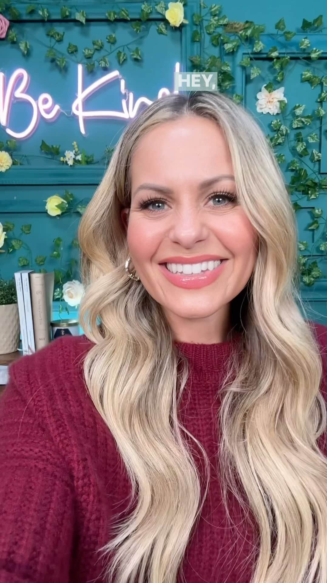 キャンディス・キャメロン・ブレのインスタグラム：「50K YOUTUBE SUBSCRIBERS 🙌🏼🎉💃🏼🪩 for the Candace Cameron Bure Podcast Channel 😍 We are so excited that 50K of you have decided to follow along on this journey with us- thank you!!  You can listen to my podcast on the AccessMore platform, and platforms like Spotify, Apple Podcasts, and more…but you can also WATCH the podcast on YouTube every Wednesday! And like I said…if anything, you can just come on over for the fashion to see what we’re wearing each week 😉 #ccbpodcast」