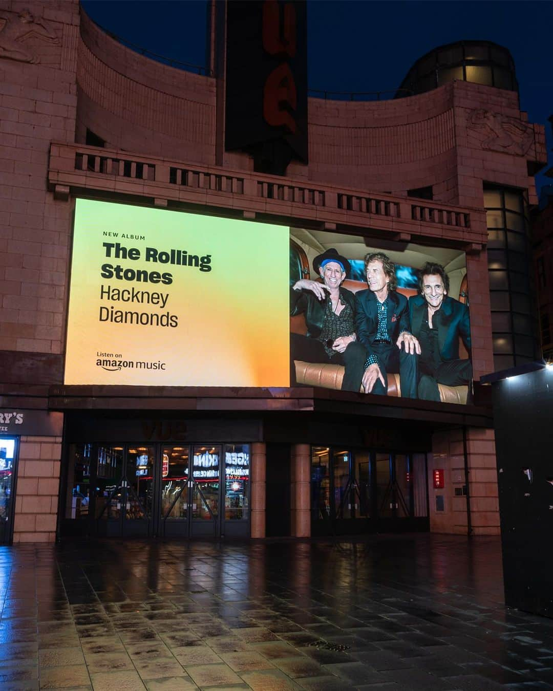 The Rolling Stonesさんのインスタグラム写真 - (The Rolling StonesInstagram)「Thank you @amazonmusicmx @amazonmusiccan @amazonmusicuk @amazonmusicde 💎  #therollingstones #rollingstones #hackneydiamonds Photo 1: @markseliger」10月25日 2時40分 - therollingstones