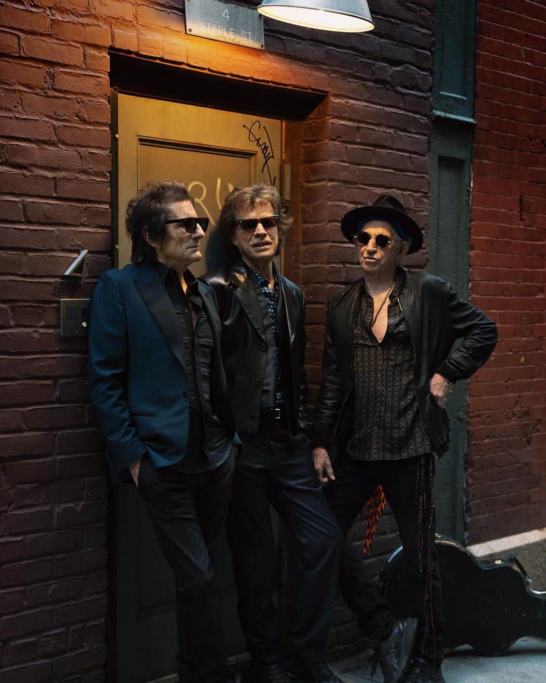 のインスタグラム：「Thank you @amazonmusicmx @amazonmusiccan @amazonmusicuk @amazonmusicde 💎  #therollingstones #rollingstones #hackneydiamonds Photo 1: @markseliger」