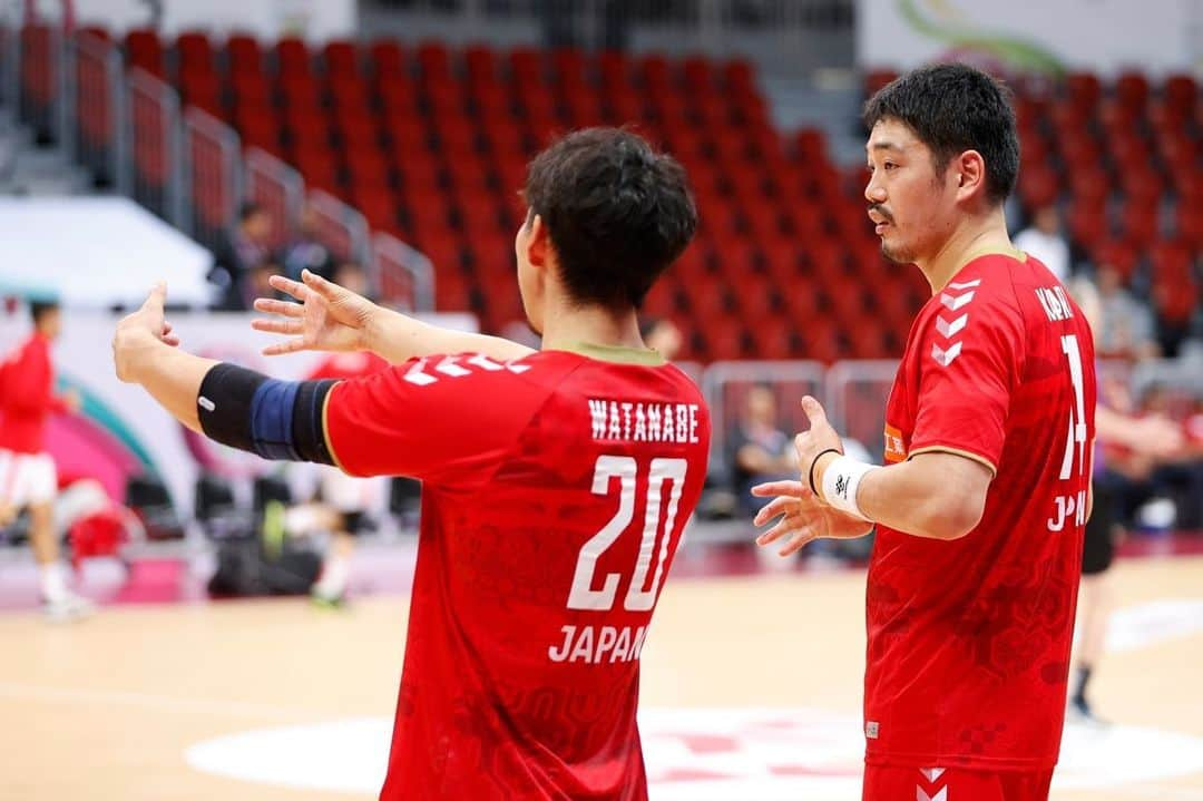 渡部仁さんのインスタグラム写真 - (渡部仁Instagram)「Asian Men’s Qualification for Olympic Games🇫🇷  🇯🇵-🇧🇭  photos by @tagucci42   #GoForParis2024 #彗星ジャパン  #salming  #bauerfeind」10月25日 2時38分 - jin.w20