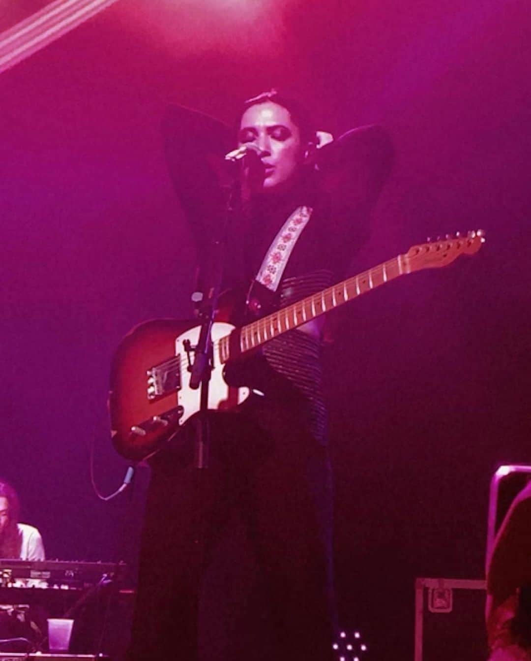 ミシェル・ブランチのインスタグラム：「Dallas tonight, Austin tomorrow, then Houston on Thursday 🤠 tickets in BIO 🎟️」