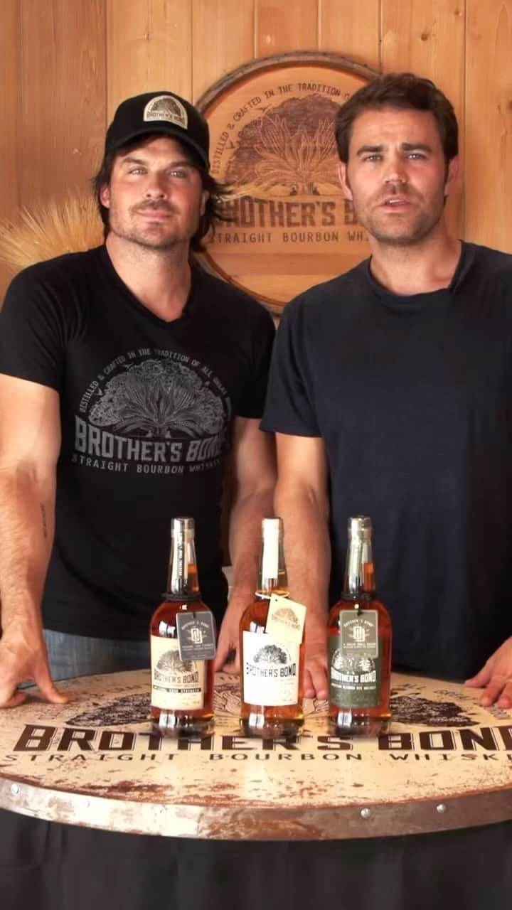 イアン・サマーホルダーのインスタグラム：「**EXCITING ANNOUNCEMENT** Join the Brother’s Bond Halloween Cocktail Challenge! BTW, Ian’s favorite holiday. Check out the rules and we can’t wait to make the winning cocktails together. Happy Halloween.  Challenge Rules: Create and share a reel on Instagram making your spookiest and creepiest Brother’s Bond cocktail using one of our whiskeys. Be as creative as you can.  You must be 21+ years of age to participate,  Follow @brothersbondbourbon Use the hashtag #BBBHalloweenCocktailChallenge and tag @brothersbondbourbon in your reel The top two cocktail challenge winners selected will be contacted by Instagram direct message on October 29, 2023, and will make their winning cocktail with Ian and Paul on October 30, 2023.  This promotion is in no way sponsored, endorsed, administered by, or associated with Instagram.」