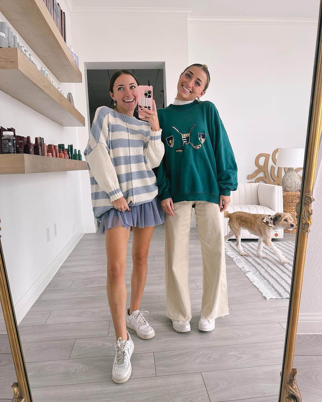 Brooklyn and Baileyのインスタグラム：「Office duo」