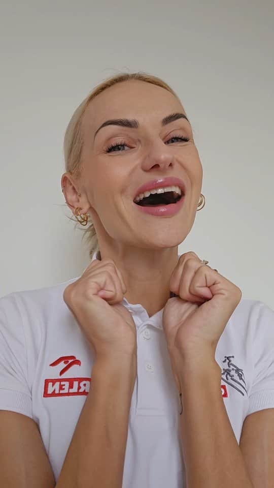 ユスティナ・シュエンテのインスタグラム：「Z ogromną przyjemnością zapraszam Was na wyjątkowe wydarzenie sportowe- Bieg Niepodległości im. 9 z Wujka🏃‍♀️🏃 Już 11 listopada w Katowicach. 🗓️ To nie tylko bieg, to sportowy hołd złożony naszym bohaterom. 🏅 W tym roku Bieg Niepodległości im. 9 z Wujka ma dla Was mnóstwo niespodzianek i emocji. Biegi dzieci 🧒👧 i stoiska z animacjami 🎪, food trucki 🍔🌭 i wiele innych atrakcji. To nie tylko okazja do poprawienia swojej życiówki, ale przede wszystkim moment, w którym wspólnie uczcimy Dzień Niepodległości. Chcemy razem upamiętnić tych, którzy walczyli o naszą wolność. 🇵🇱❤️ Musicie tam być! Zapisy: www.bieg9gornikow.pl/zapisy 📋👟  @bieg_9_gornikow   #BiegNiepodległości #9zWujka #DzieńNiepodległości #Bieg #Patriotyzm」