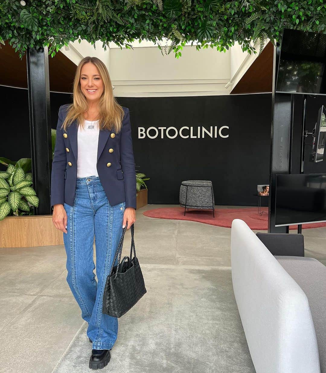 Tic iPinheiroのインスタグラム：「Gente hoje fui mais uma vez na @botoclinic para o retorno do meu Ultraformer e aproveitei para conhecer as novidades e agendar um novo procedimento! Corra lá nos meus stories que tem um super promoção pra vocês 🫶」