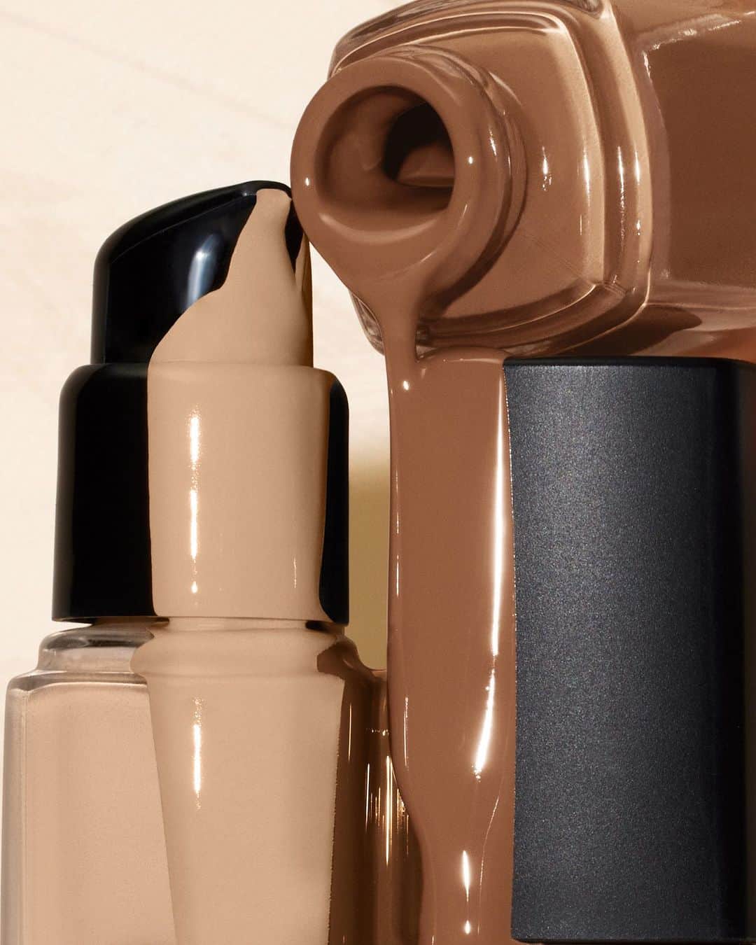 Smashboxさんのインスタグラム写真 - (SmashboxInstagram)「Always On Skin-Balancing Foundation helps skin work like an automatic thermostat to regulate hydration + oil   Shop 16-hour coverage formulated with adaptogens @ultabeauty | Link in bio #AlwaysOnFoundation #UltaMustHaves #UltaBeauty」10月25日 4時15分 - smashboxcosmetics