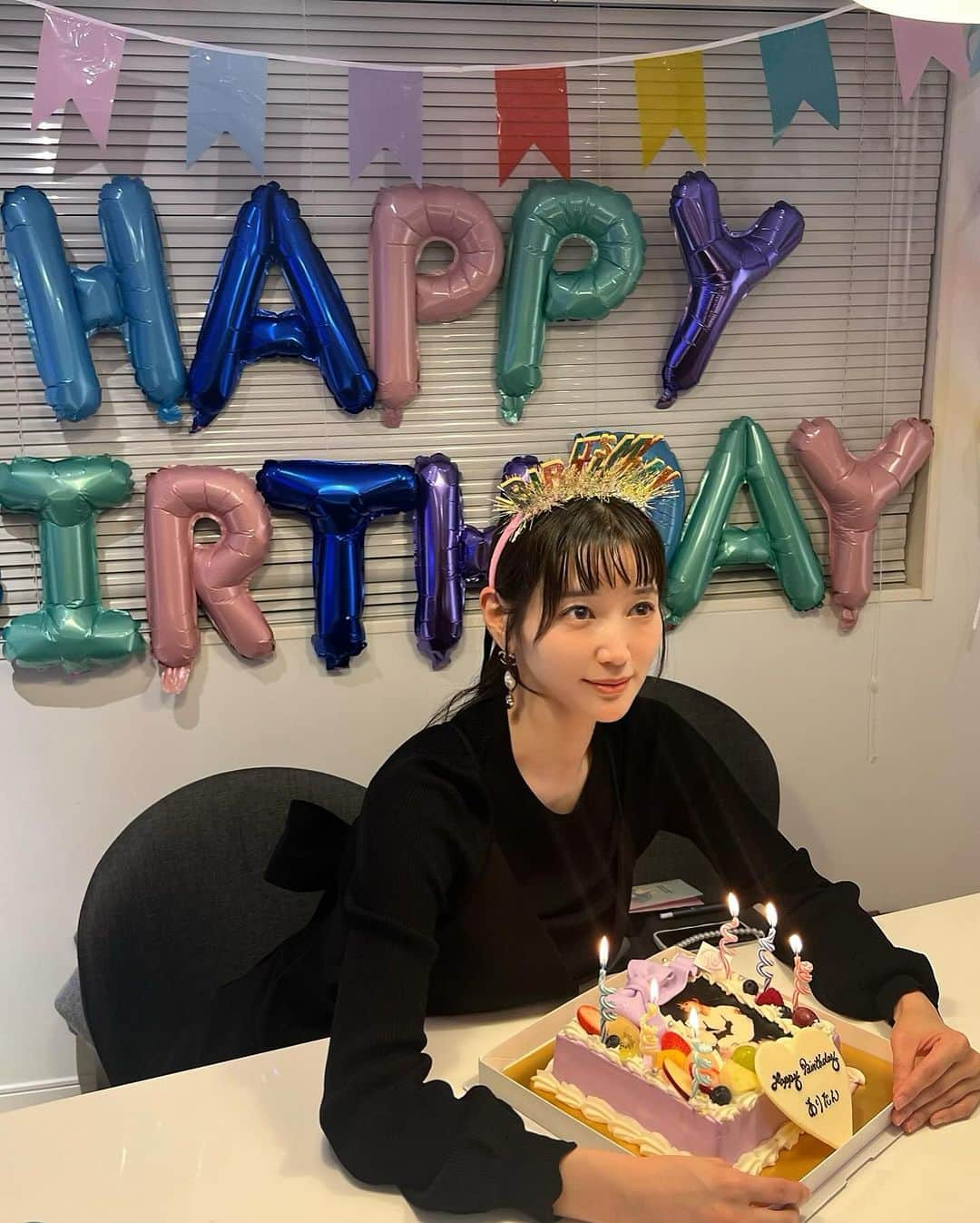 出口亜梨沙さんのインスタグラム写真 - (出口亜梨沙Instagram)「この前お誕生日のお祝いしてもらったやつ😌 みんなだいすき👦🏻  夜9時から朝5時まで7人でノンストップで食べ続けた日💕  準備とか大変なのにみんなほんとにありがとう💕」10月25日 15時44分 - arisa_deguchi