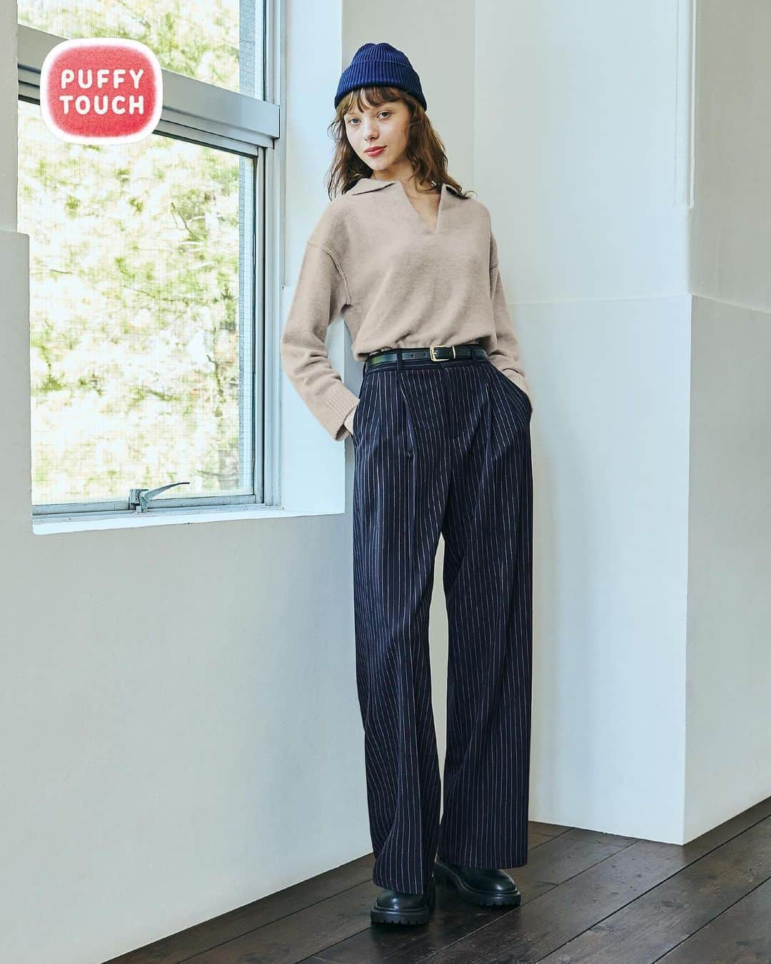 GUのインスタグラム：「. Puffy Touch Knit さわりたくなる、ふわふわニット  トレンドのスキッパーデザインが抜け感を演出♡  ____________________  パフィータッチ スキッパーポロセーター(長袖) ¥2,490 品番：349201  ____________________  #パフィータッチニット #puffytouchknit #ニット #knit #セーター #sweater #冬コーデ #wintercoordinate #GUコーデ #GUfashion #YOURFREEDOM #GU #ジーユー」