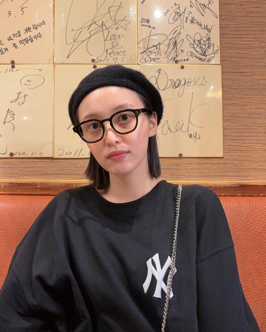 山田愛奈のインスタグラム：「.  毎日ホント眠い！」