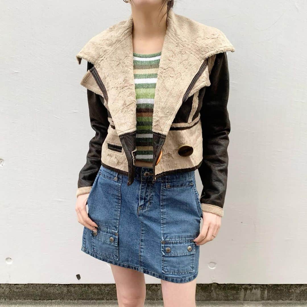 birthdeathのインスタグラム：「New Arrivals  00's Boa switching jacket  90's Striped velour top  00's Denim mini skirt  #birthdeath #vintage」