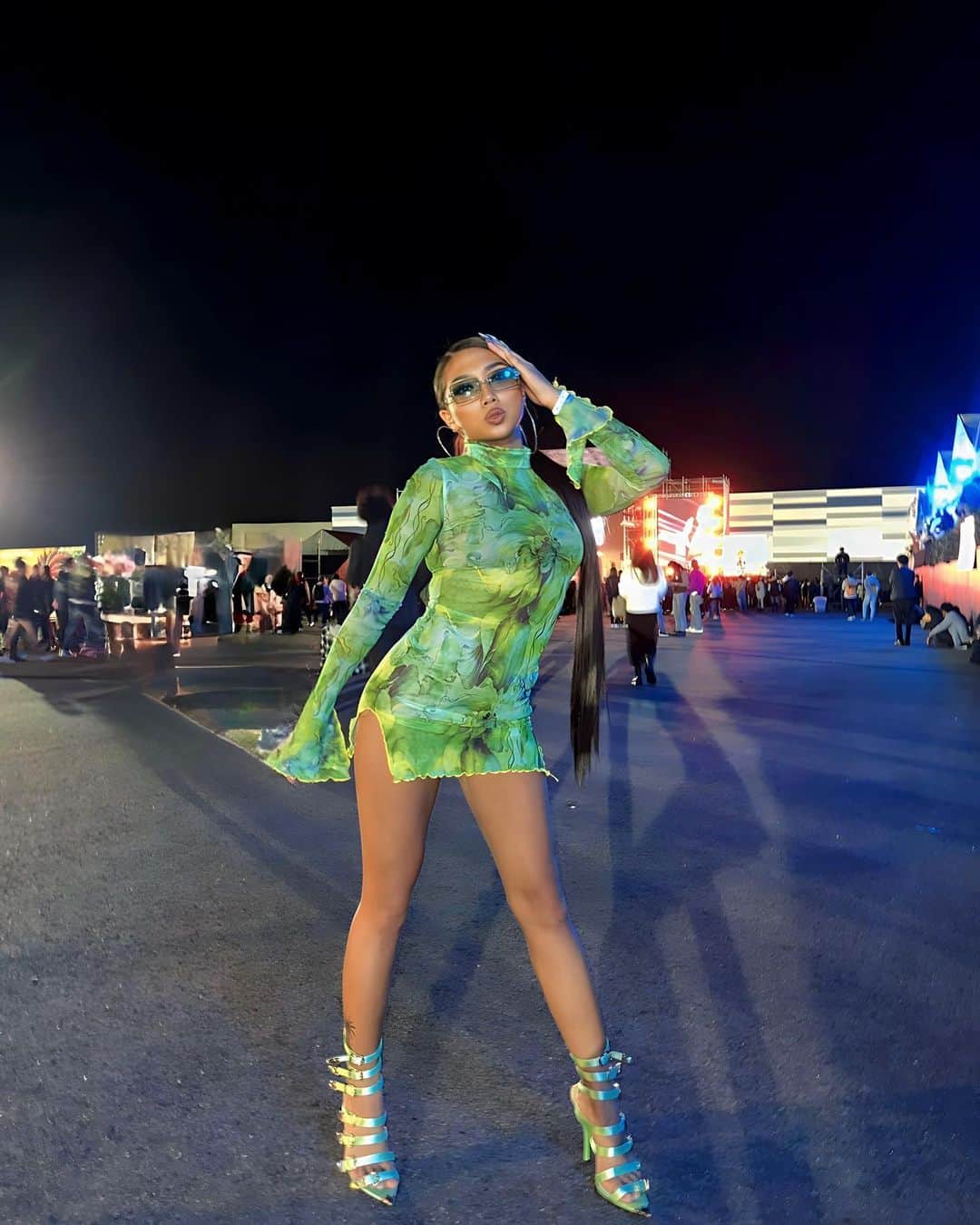 MARIKAのインスタグラム：「🎧💿🍃💚」