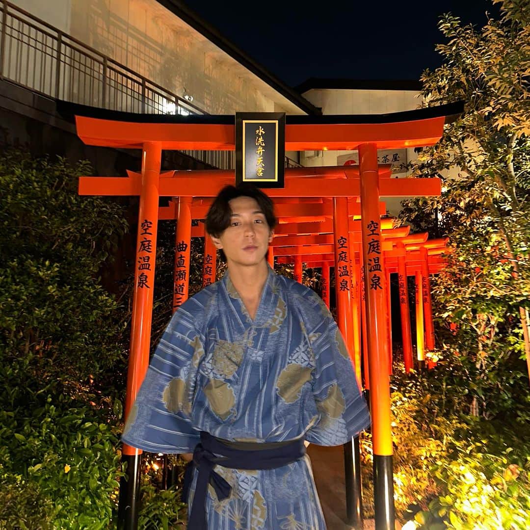 ヒョヌのインスタグラム：「어느덧 가을🍂」
