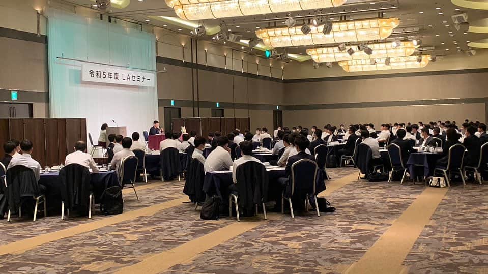 長谷川穂積のインスタグラム：「JA共済連大阪　LAセミナーで対談式の講演させていただきました いい時は悪い時に備え　悪い時はいい時を信じこれからも頑張っていってほしいです」