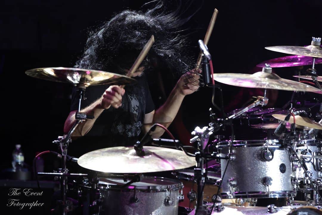 のインスタグラム：「Casey at Plymouth Motor Speedway for 'Rock The Speedway' in Indiana (photo credit @the.event.fotographer) #queensryche #indiana #caseygrillo #case #kickassdrummer #talented #badass #drums #coolaf #goodtimes #rychernation」