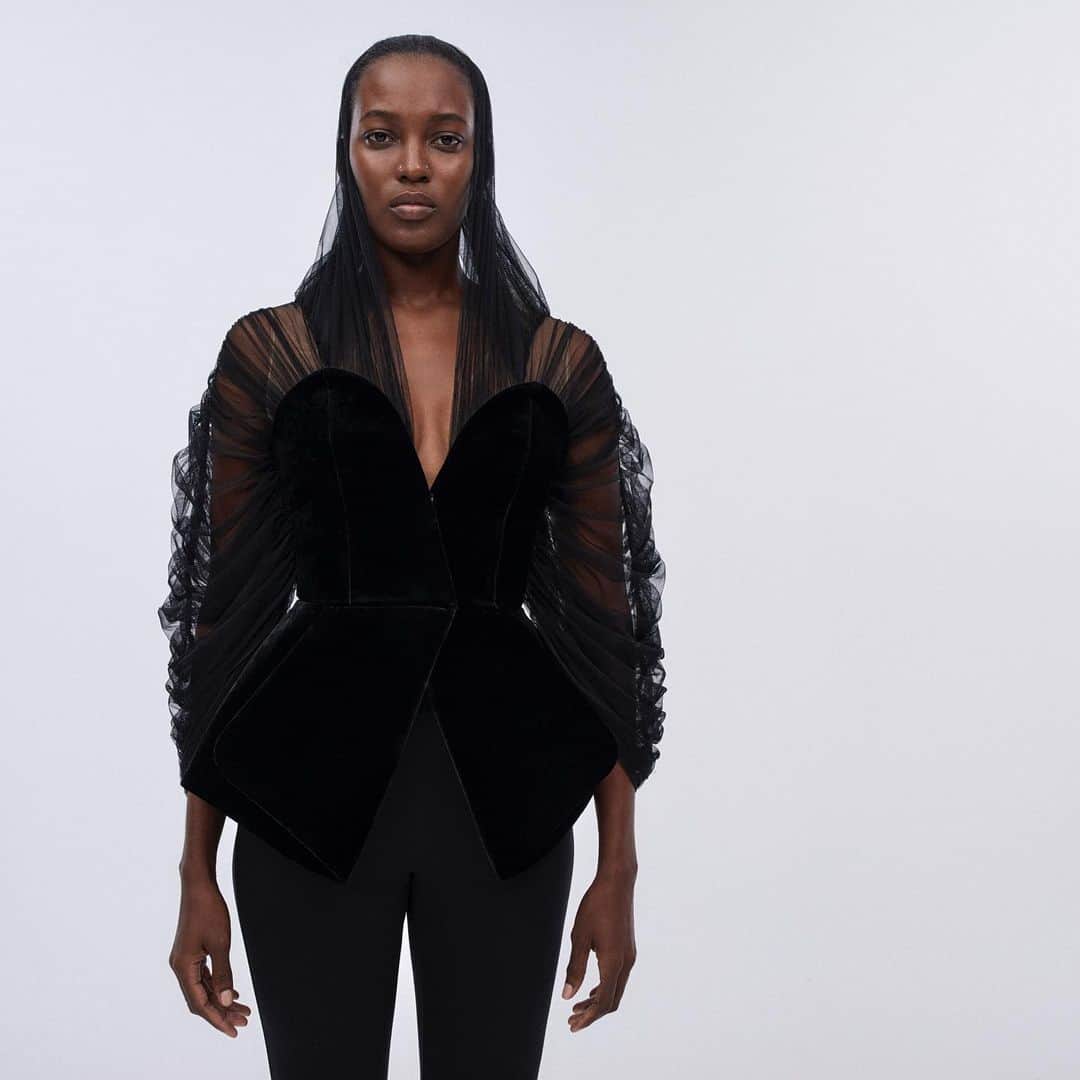 Bergdorf Goodmanのインスタグラム：「BALMAIN PAST & FUTURE For Fall ’23, @olivier_rousteing pulled from the French house’s rich history for a classical collection, made modern.​  @balmain」