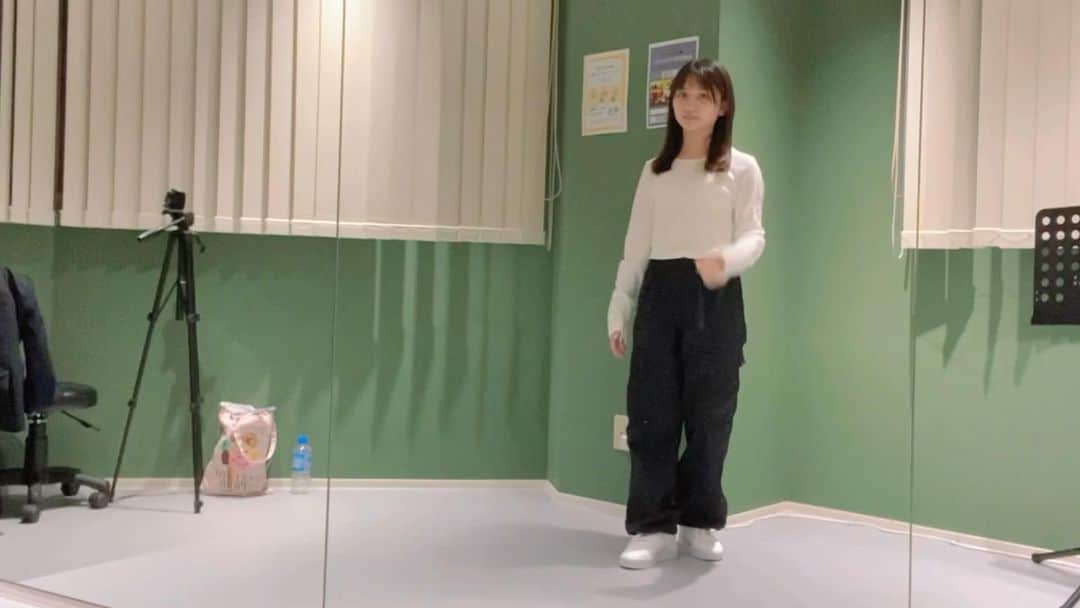 櫻井佑音のインスタグラム：「aespaさんの「spicy」踊ってみた🫶🏻 あたたかい目で見てくださったら嬉しいです🥹💗 - - - - - - - - - - - - - - - - -  I danced aespa's spicy! I hope you will look at me warmly.」