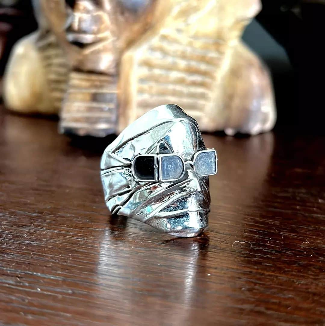 ハンチョロさんのインスタグラム写真 - (ハンチョロInstagram)「Stand out with our brand new Invisible Man Ring 👊 . . . #HappyHalloween #Monsters #Jewelry」10月25日 8時05分 - hancholodesigns