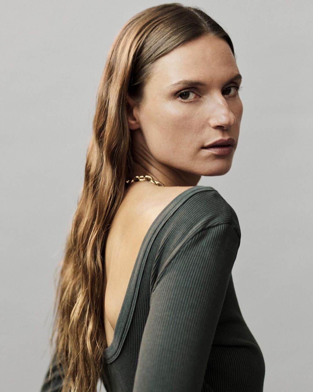 のインスタグラム：「Sleek knits are back.」