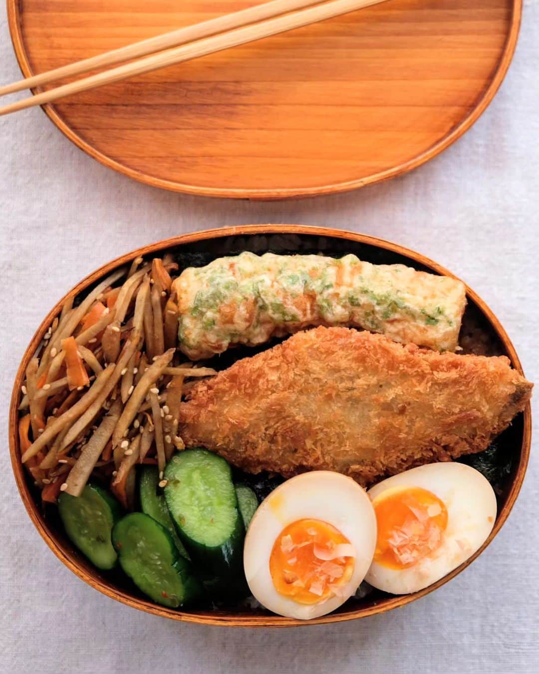 わたをのインスタグラム：「のり弁  お母ちゃん分もあるよ  #わた弁 #弁当 #お弁当 #のり弁  #bento #Yummy #delicious #Japan  #Japanesefood #Japaneselunch  #bentobox #lunchbox」