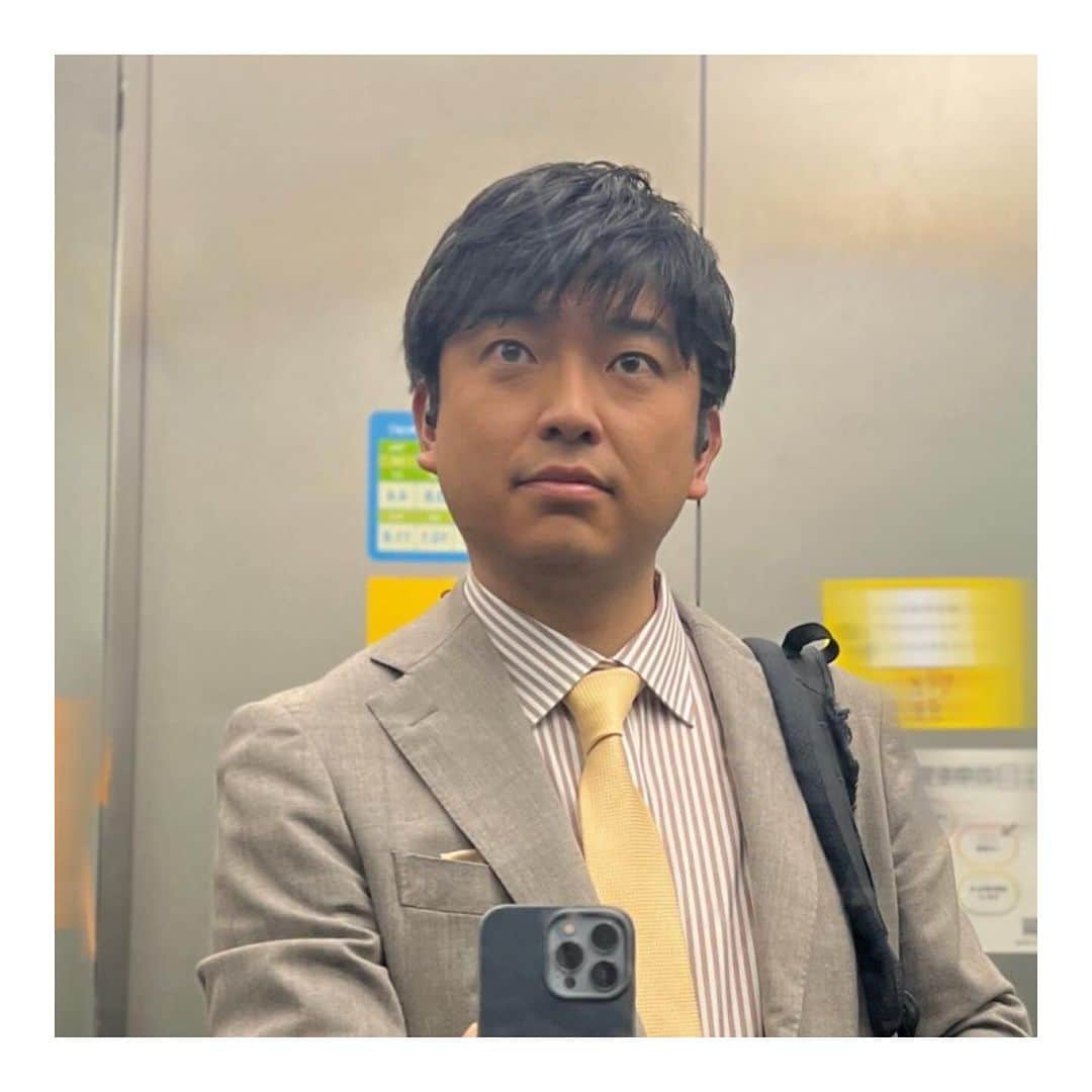 藤田大介さんのインスタグラム写真 - (藤田大介Instagram)「たまには髪を下ろしてみますか！  #DayDay #新しい自分発見」10月25日 8時34分 - fujita.daisuke_ntv