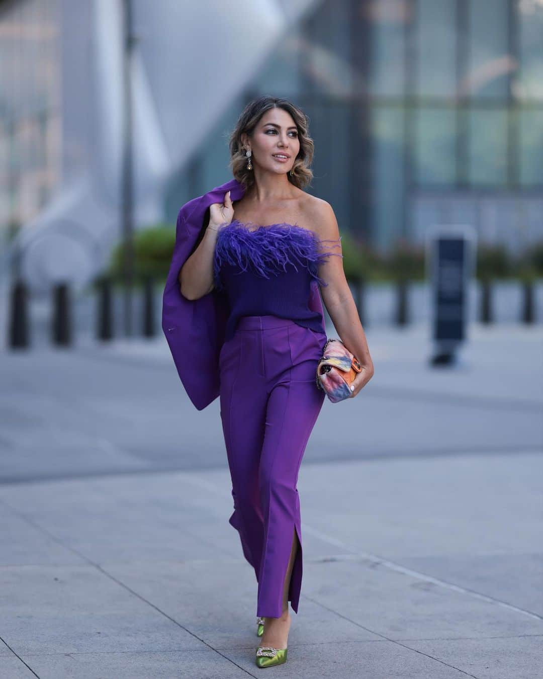 ミリーのインスタグラム：「Create the most perfect fall look with styles that are so on trend with @olgaferrara_ny 💜」