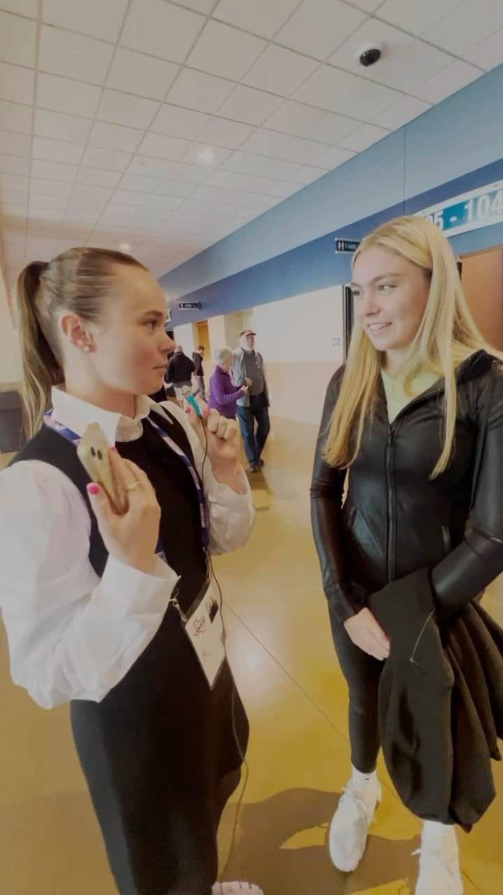 マライア・ベルのインスタグラム：「What’s better than Mariah Bell, Mariah Bell and dogs 🥰  #SkateAmerica x #GPFigure」