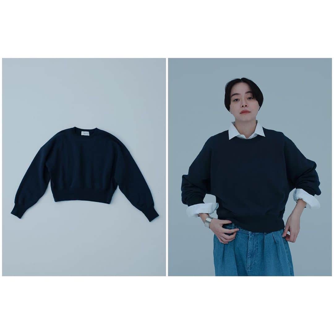 Kanocoさんのインスタグラム写真 - (KanocoInstagram)「【 Cacco 2023A/W 】 ほぼ日さんで予告と販売ページが公開になり、 細かいアイテムの詳細も記載されています✨  『ショート丈ワイドスウェット』の紹介を。 色はホワイト×杢グレー、 サンドベージュ、ネイビーの3色です。 サイズはFサイズの1サイズです。 袖のボリューム感でゆったりな印象ですが、 ショート丈のキリっとしたバランスで、 絶妙にスッキリと見えると思います。 袖口のデザインも実は可愛いんです😏 メンズライクにカッコよく着ても良し、 小物を合わせて可愛いく着ても良し。  こだわりポイントが山ほどあるので、 ぜひほぼ日さんの販売ページより、 詳細ご覧いただけたら嬉しいです。 発売は10/26 am11:00〜です！ よろしくお願いします🦕  #cacco #cacco2023aw」10月25日 10時08分 - kanococo