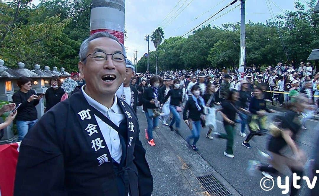 読売テレビ「遠くへ行きたい」さんのインスタグラム写真 - (読売テレビ「遠くへ行きたい」Instagram)「． 10月29日(日)放送の #遠くへ行きたい は…📺  今回は #土井善晴 が天下の台所、 大阪を旅する🍳  「ざこばの朝市」でセリを体験して大興奮🤩  大阪伝統の「箱寿司」の美しさに見とれ🍣 庶民のおやつ「粉もんグルメ」を堪能‼  みずみずしい「泉州水なす」で作る郷土料理に感嘆し🍆 熱き男たちによる「岸和田だんじり祭」の迫力にうなる🔥  お楽しみに～✨  日本テレビあさ6時30分～ 読売テレビあさ7時00分～放送」10月25日 10時26分 - tohkuytv