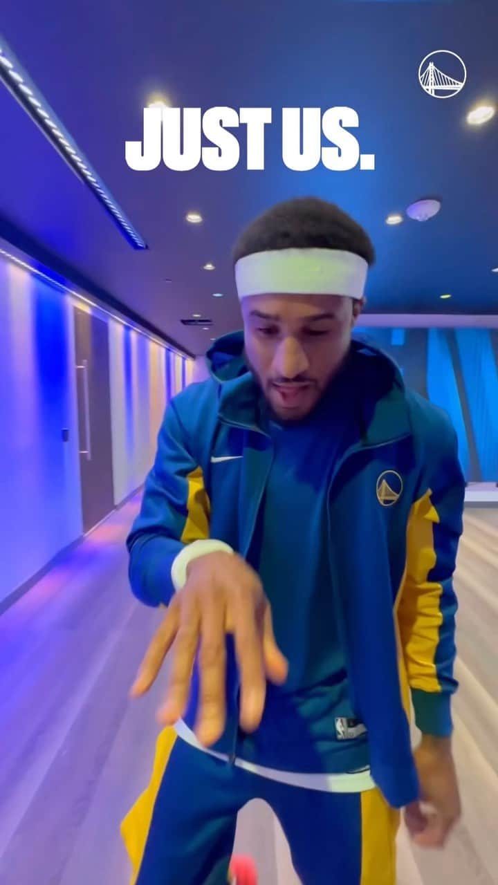 ゴールデンステート・ウォリアーズのインスタグラム：「One team. One dream.  Dub Nation, it’s go time.」