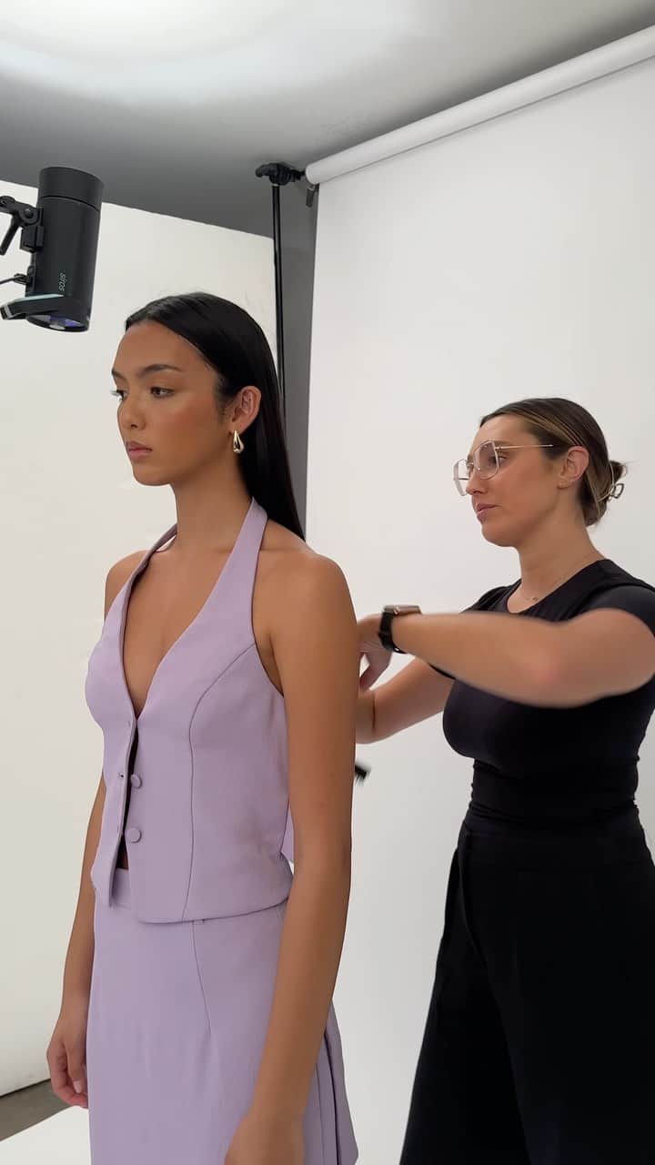 KOOKAI のインスタグラム：「New Arrivals •• Shop the Oyster Vest & Midi Skirt in Lilac, available in boutiques and online #kookai」