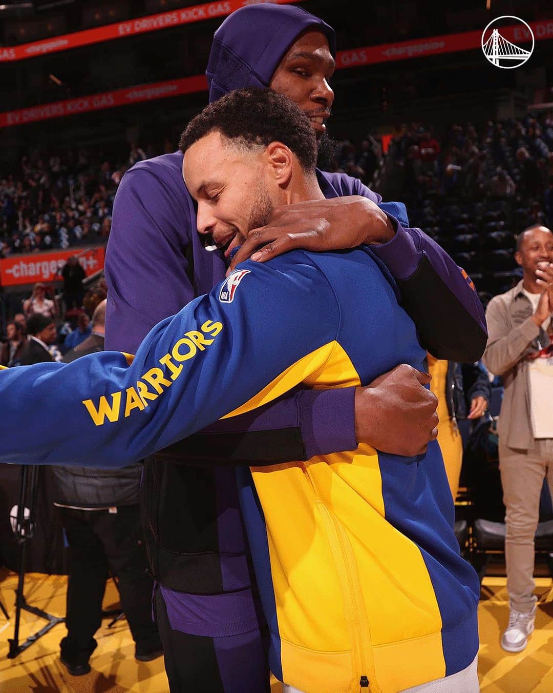 ゴールデンステート・ウォリアーズのインスタグラム：「Once teammates. Forever family.」